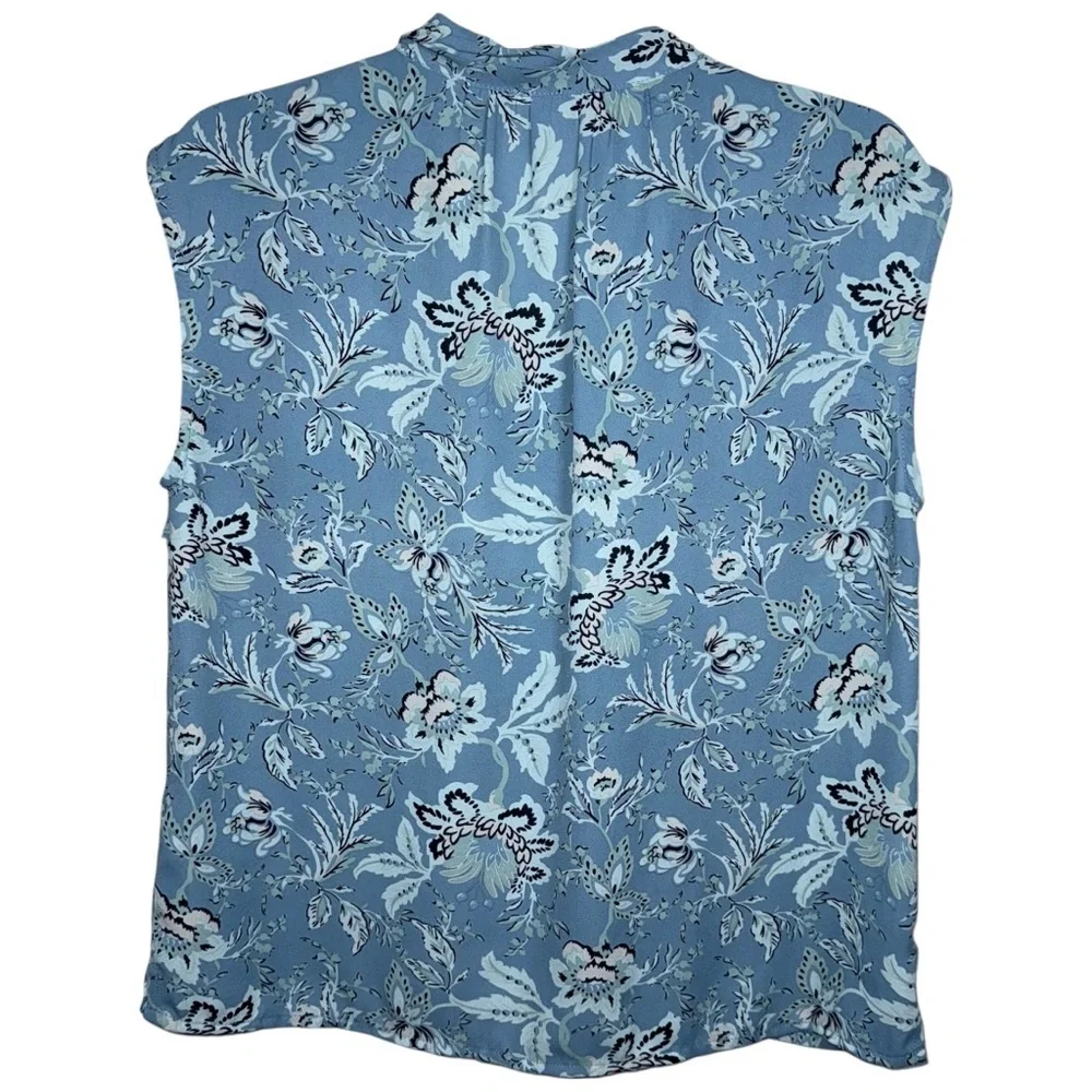 Carmen Marc Valvo Blue Floral Ruffle Blouse Sz M Sleeveless Lightweight Top - Picture 3 of 5